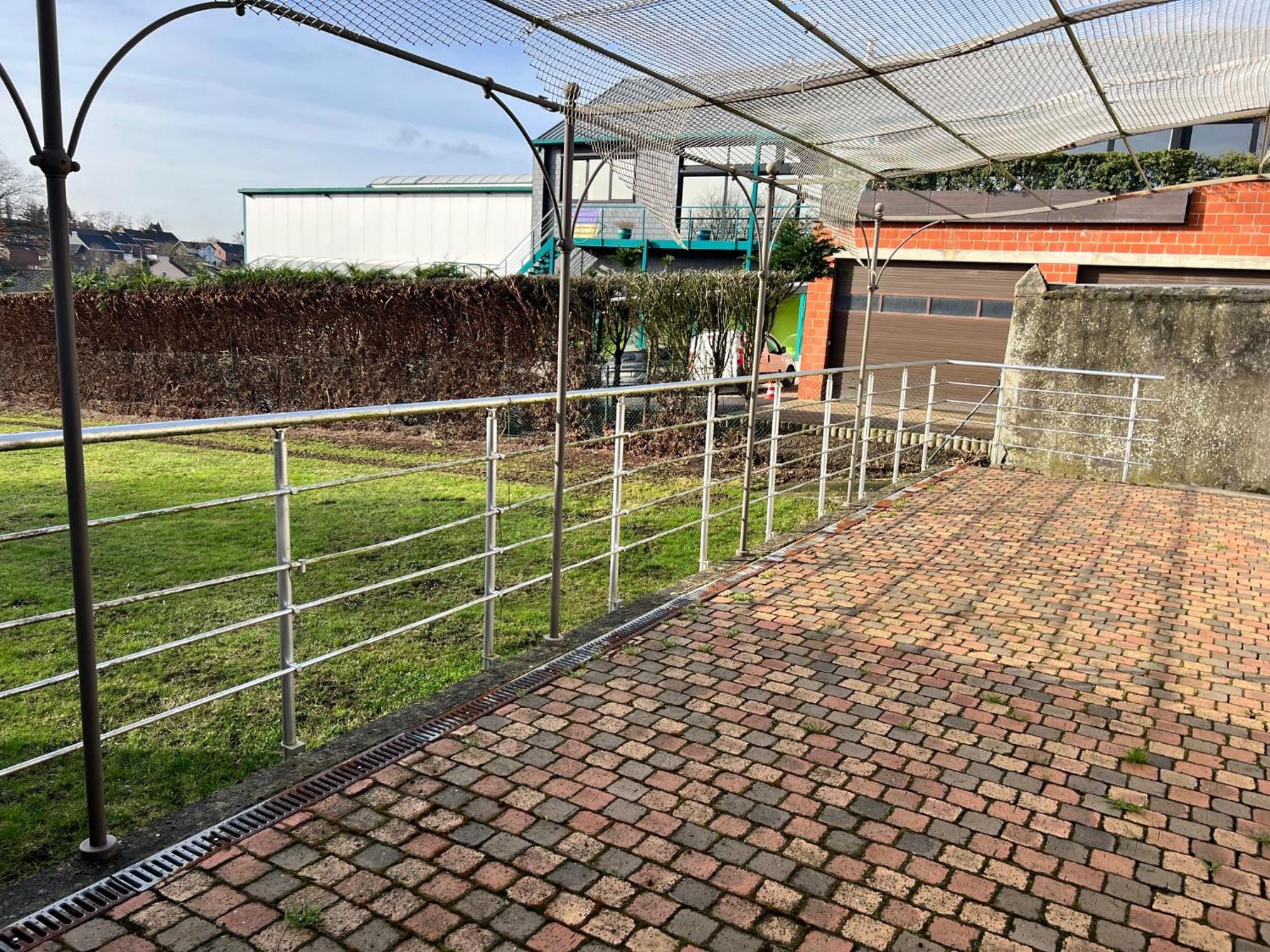 Station 64 B1 Charleroi-Airport Villa Ngoại thất bức ảnh