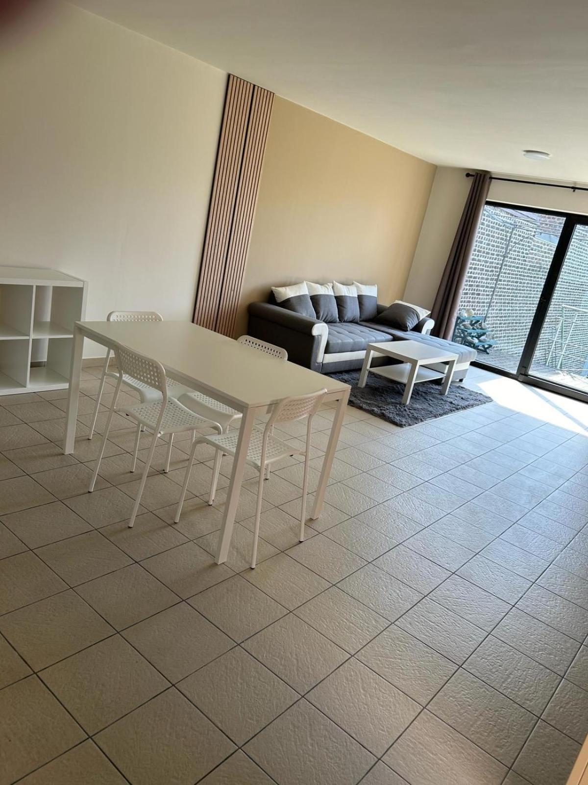 Station 64 B1 Charleroi-Airport Villa Ngoại thất bức ảnh